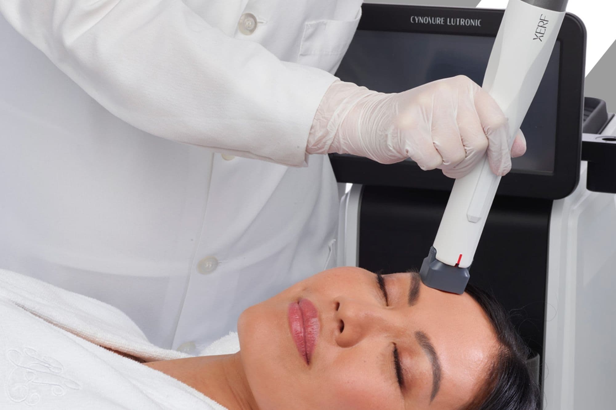 Woman receiving XERF Treatment